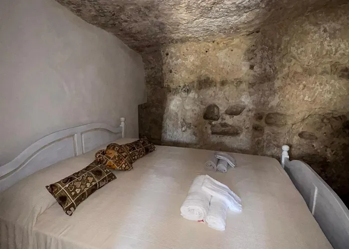 La Grotta Mutycense